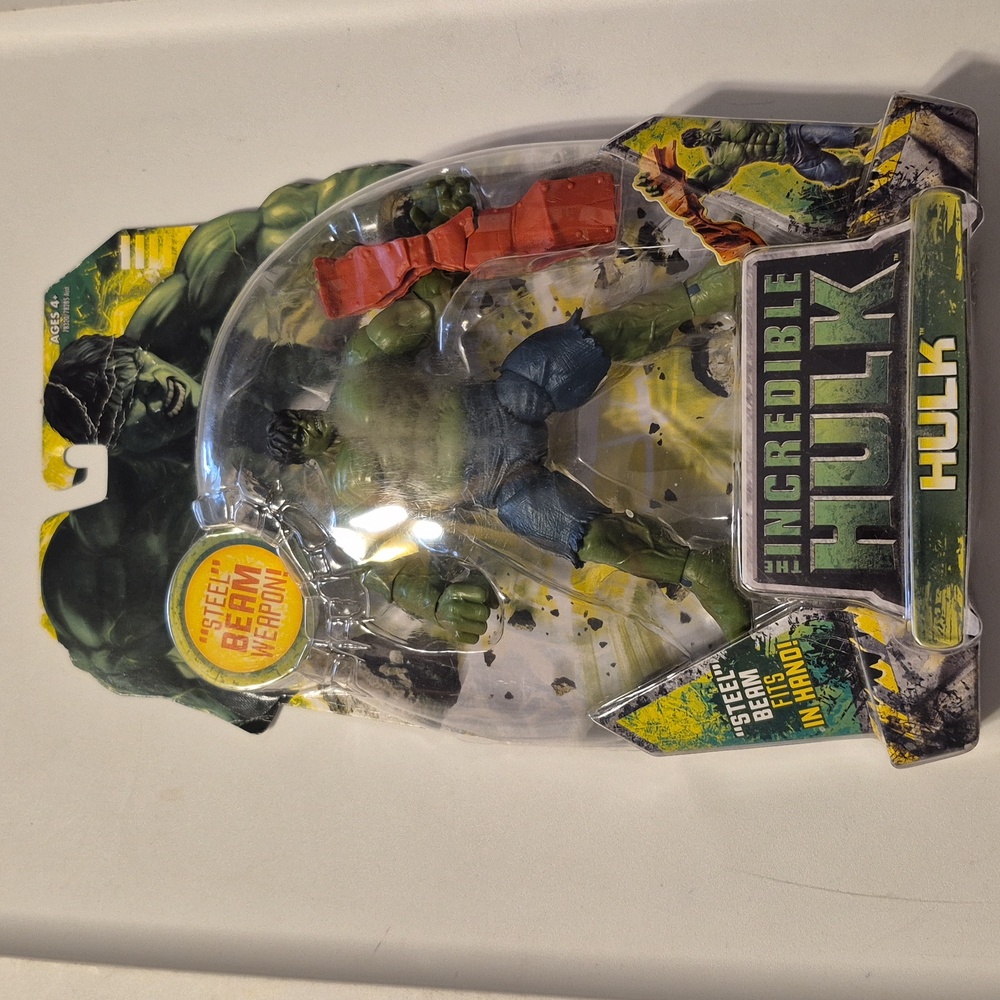 Marvel The Incredible Hulk  Action Figure Hasbro 2008 NEW